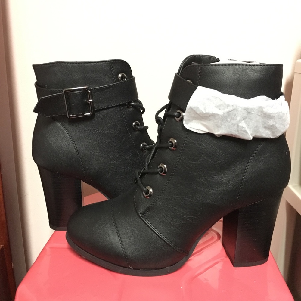 COMBAT BOOTIES